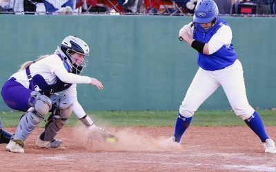 Lady Farmers perfect halfway through district