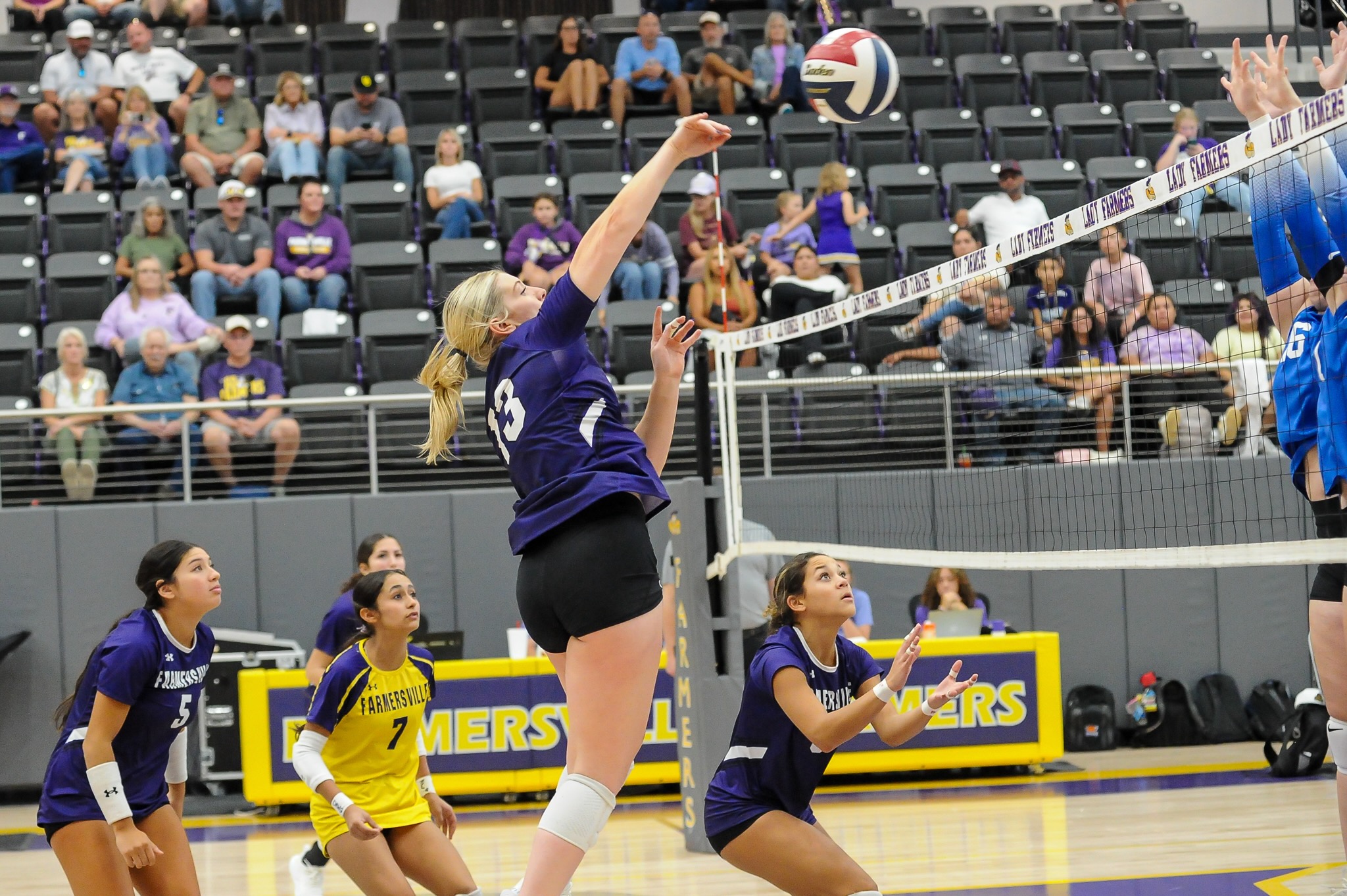 Strong serving powers Lady Farmers to sweep of Quinlan Ford