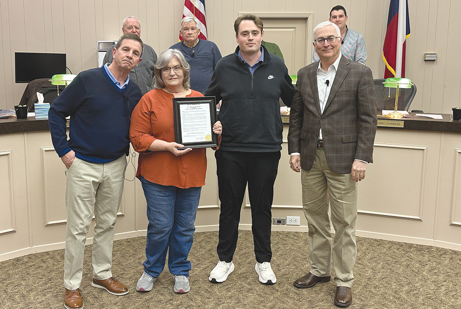 A year of tough choices, steady growth for Farmersville