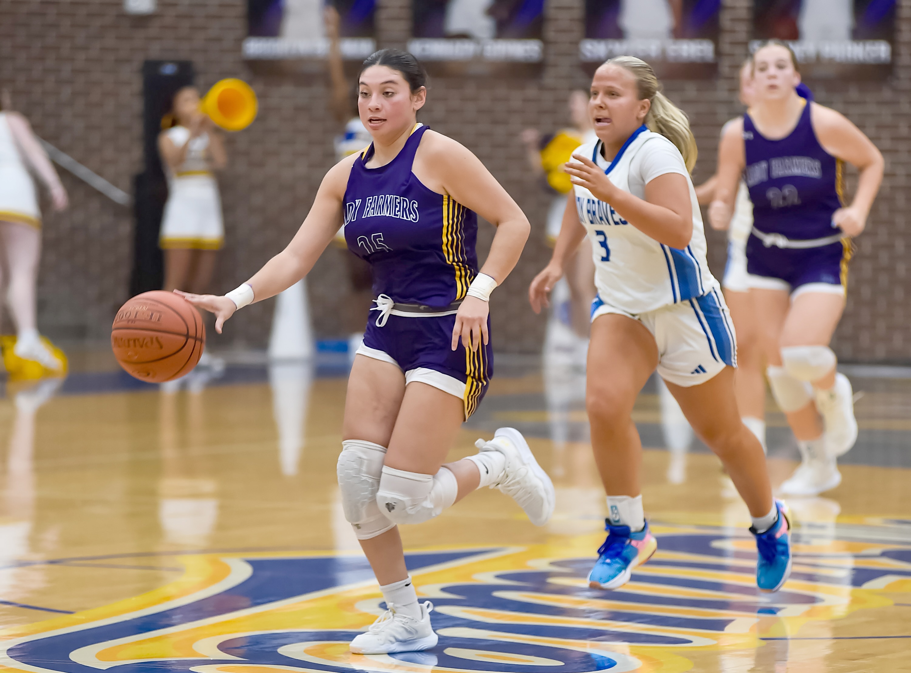 Hernandez’s poise leading Lady Farmers